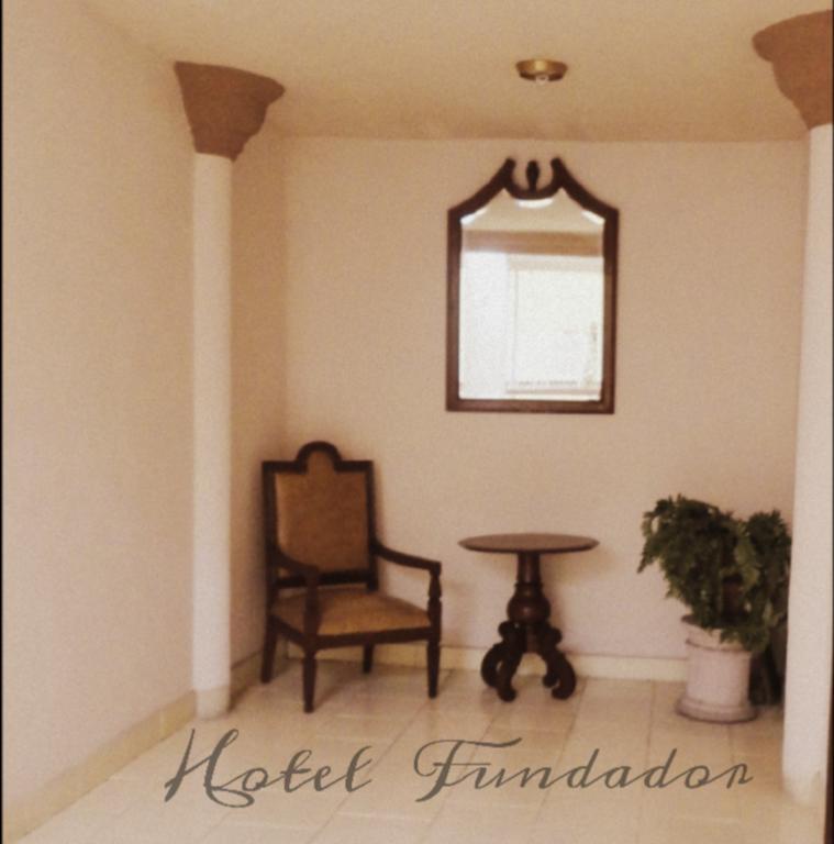 Fundador Otel Monterrey Dış mekan fotoğraf
