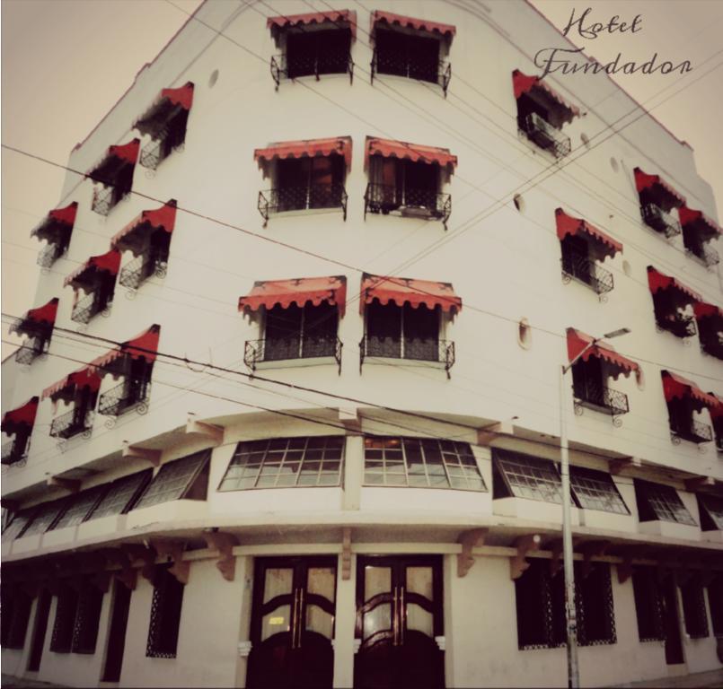 Fundador Otel Monterrey Dış mekan fotoğraf